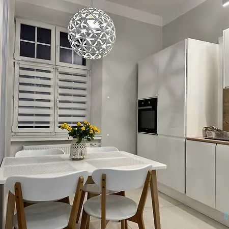 Nowy Anchor Apartment *